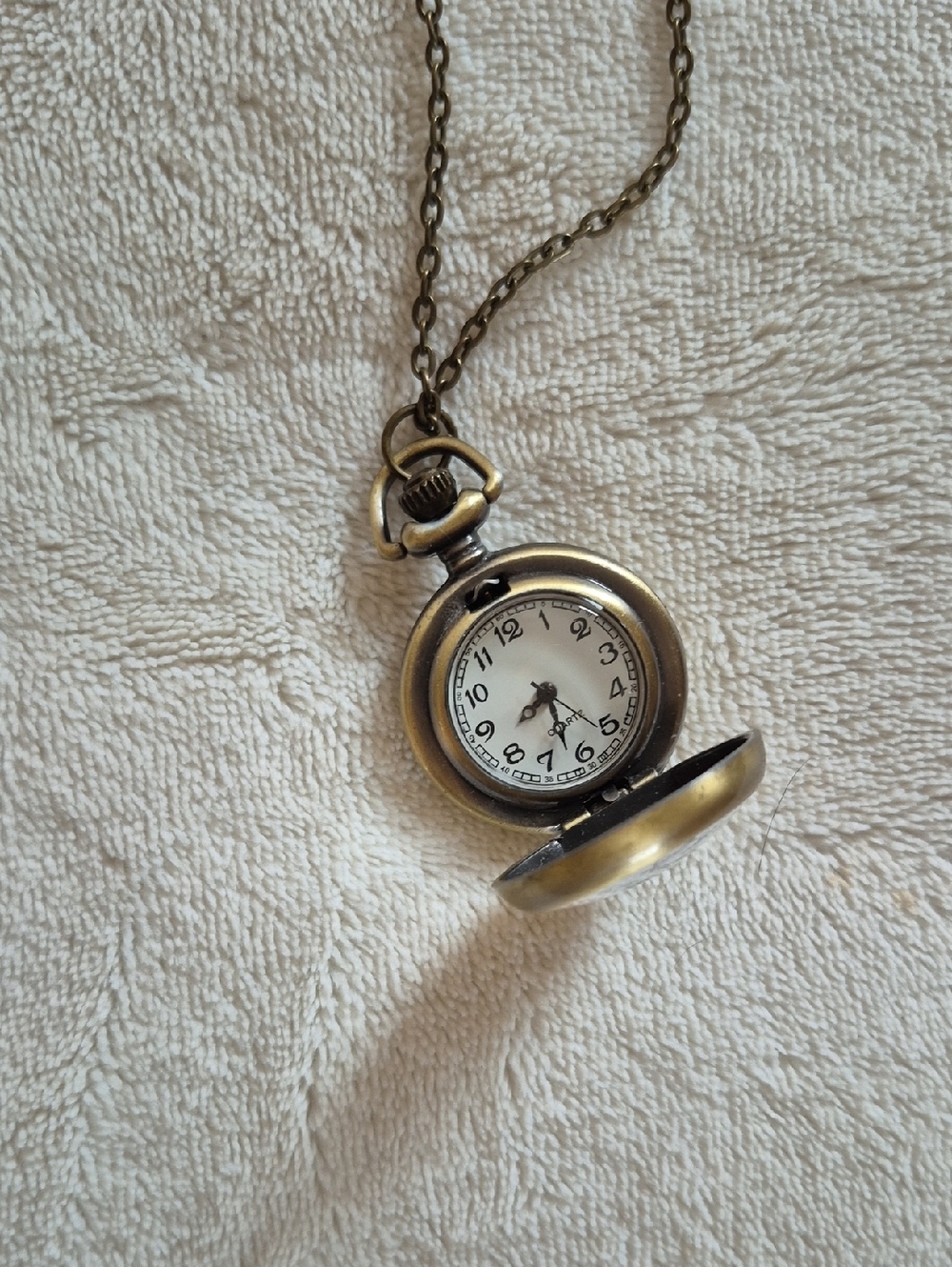 Vintage Style Locket Necklace with Watch Clock Floral Bicycle Design Pendant - Picture 3 of 6